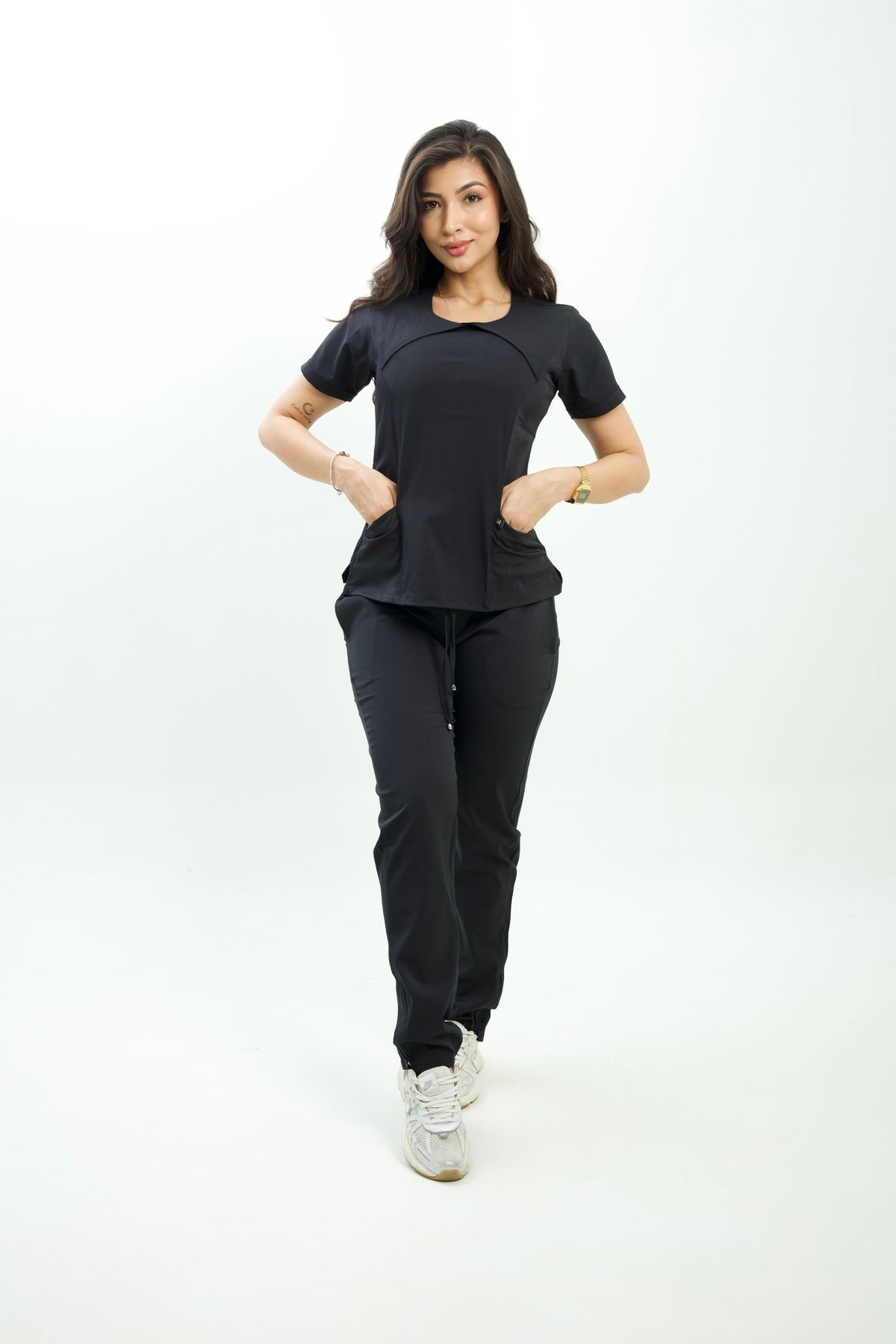 Hera Negro · Cuerpo Completo