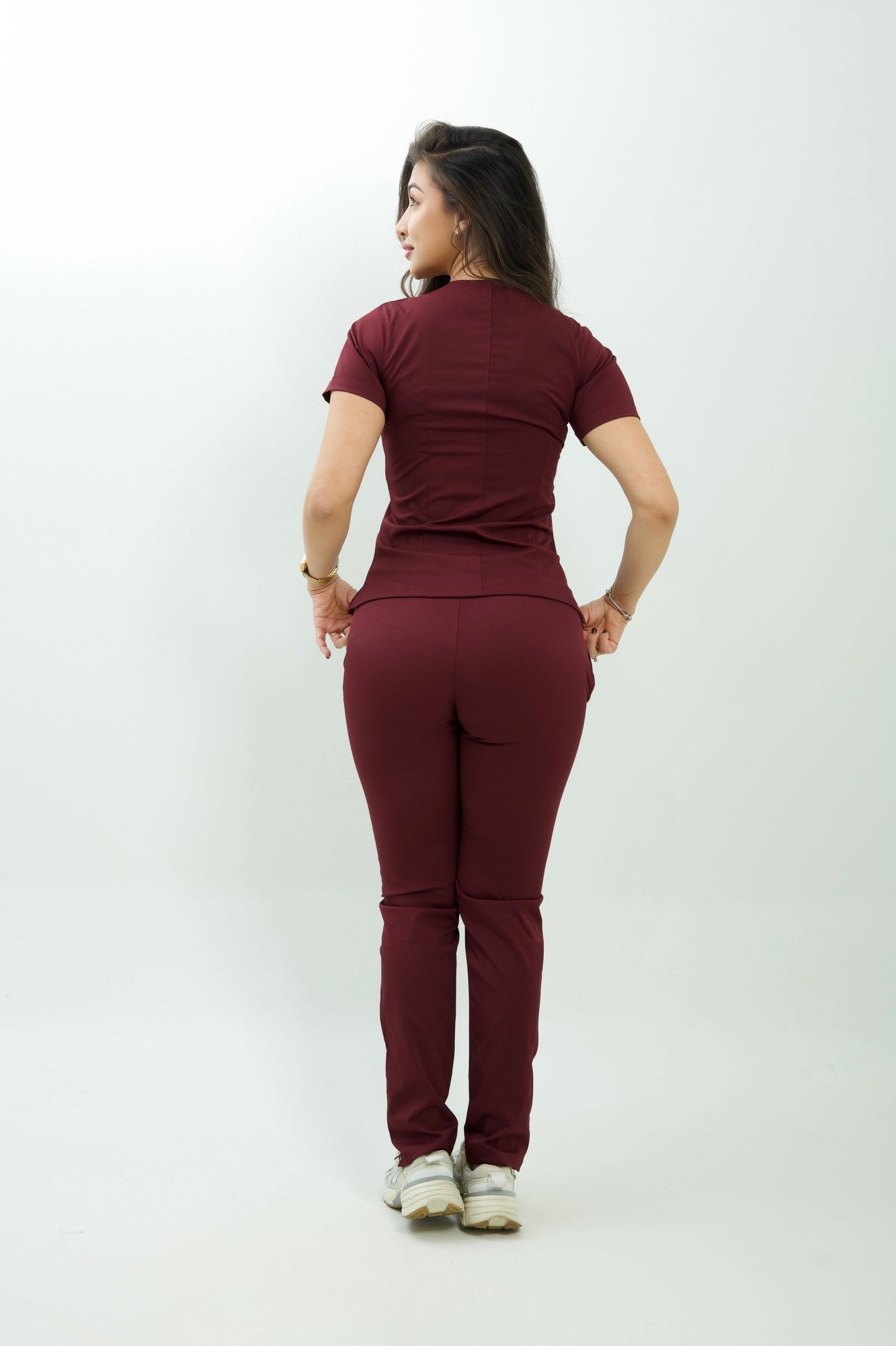 Hera Vinotinto · Espalda